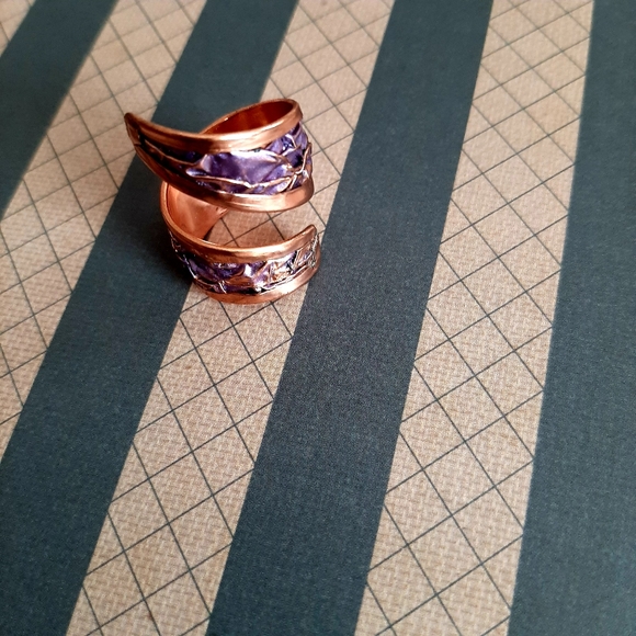 NEW Beautiful Ring - Picture 2 of 4